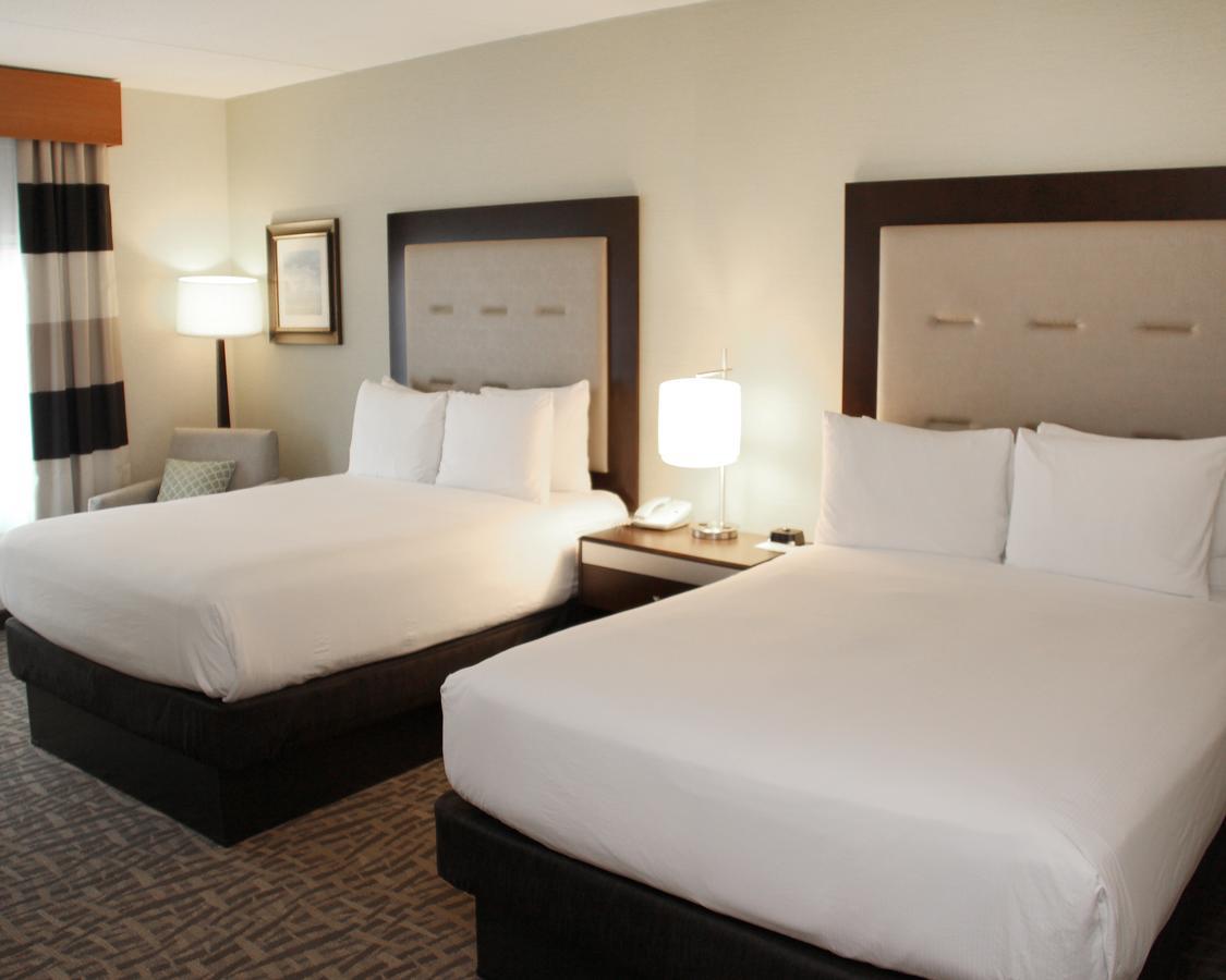 Wyndham Garden Buffalo Downtown Exterior foto